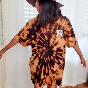 Oversized bleached tie die T-shirt